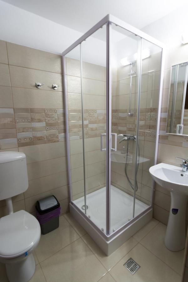 Vila Poienita Caciulata Călimăneşti Zimmer foto